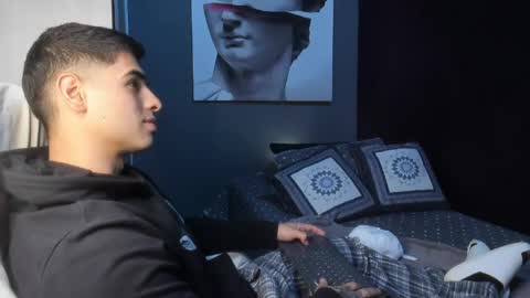 Andres online show from 03/08/26, 04:33