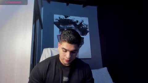 Snapshot of nicolasmuscle chatting on 07/05/26, 03:56 Andres online show from 07/05/26, 03:56