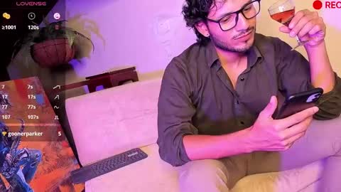 nicolasrodrii online show from 12/23/24, 01:51