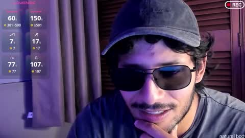 nicolasrodrii online show from 10/23/25, 11:03