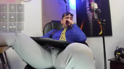 Snapshot of nicolass_fellener chatting on 09/12/25, 04:01 Nicolas Fellener online show from 09/12/25, 04:01