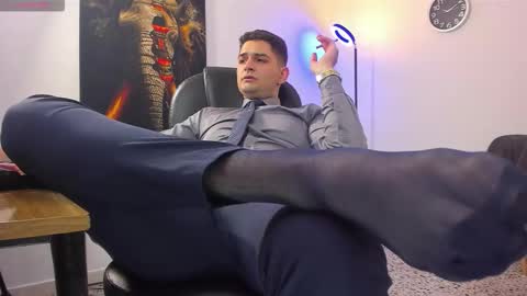 Snapshot of nicolass_fellener chatting on 10/12/25, 05:39 Nicolas Fellener online show from 10/12/25, 05:39