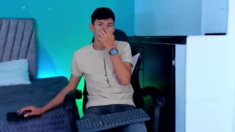 nicolastorres__ online show from 02/20/26, 01:33