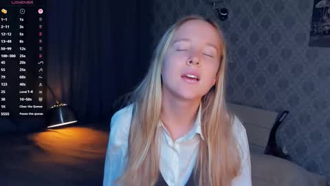 Nicoletta online show from 09/23/25, 05:49