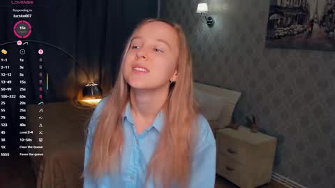 Snapshot of nicolavanderbie chatting on 11/01/25, 06:43 Nicoletta online show from 11/01/25, 06:43