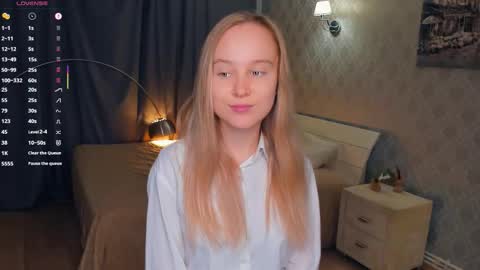 Snapshot of nicolavanderbie chatting on 11/08/25, 06:07 Nicoletta online show from 11/08/25, 06:07