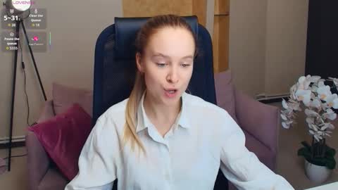 Snapshot of nicolavanderbie chatting on 12/03/25, 07:56 Nicoletta online show from 12/03/25, 07:56