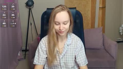 Nicoletta online show from 12/17/25, 06:58