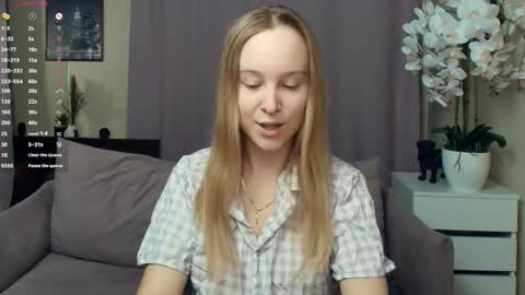 Nicoletta online show from 01/09/26, 07:04