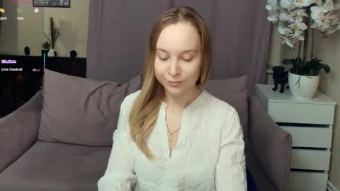 Nicoletta online show from 01/15/26, 07:06