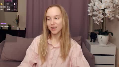 Nicoletta online show from 02/08/26, 07:06