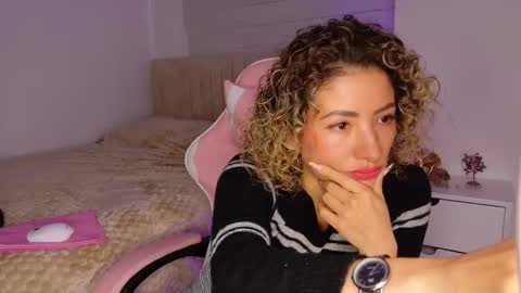 Nicol  online show from 11/21/25, 02:27