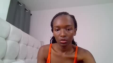 Snapshot of nicole161117 chatting on 11/25/25, 01:49 nicole161117 online show from 11/25/25, 01:49