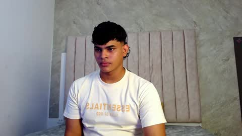 nicole_and_thiago online show from 02/09/25, 02:06