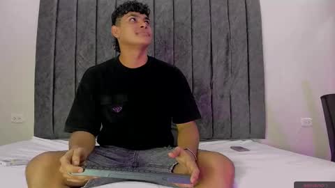 nicole_and_thiago online show from 03/02/25, 01:05