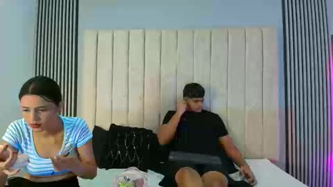 nicole_and_thiago online show from 09/11/25, 08:42