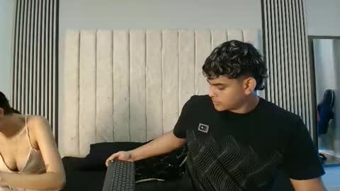 nicole_and_thiago online show from 09/16/25, 08:21