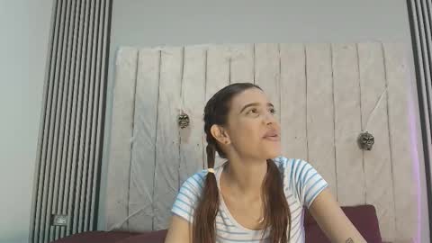 nicole_and_thiago online show from 10/08/25, 09:45