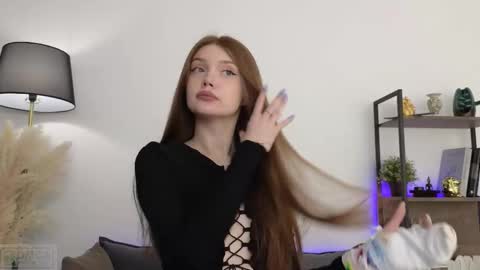 Nicole online show from 09/27/25, 07:08