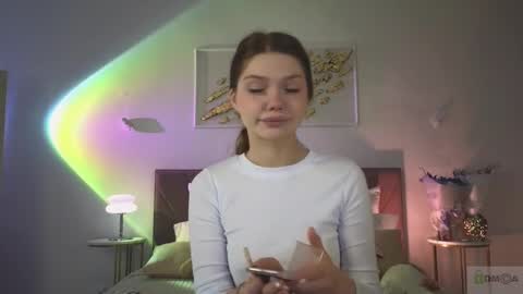 Nicole online show from 11/26/25, 09:49