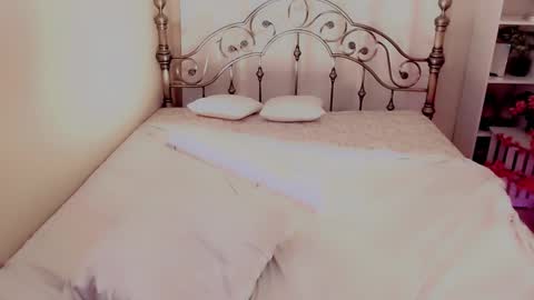 Nicole online show from 03/01/25, 07:30