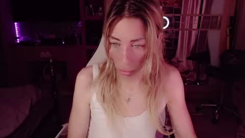 Nicole online show from 07/01/26, 01:29