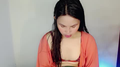 nicole_kiss01 online show from 01/06/25, 10:02