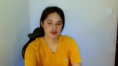 nicole_kiss01 online show from 10/29/25, 08:49