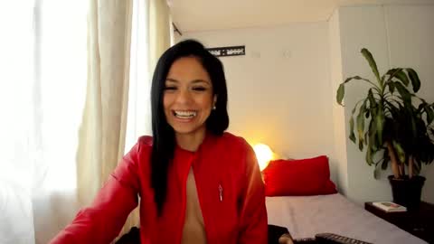 Snapshot of nicole_lustt chatting on 01/16/25, 09:30 Nicole online show from 01/16/25, 09:30