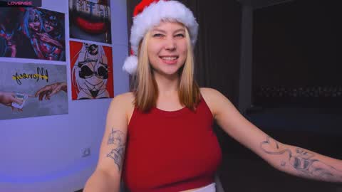 Nicole online show from 12/21/24, 12:31