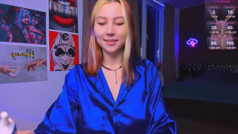 Nicole online show from 02/06/25, 12:22