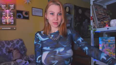 Nicole online show from 09/18/25, 02:35