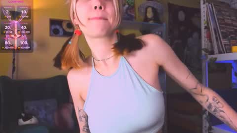 Nicole online show from 10/12/25, 12:31