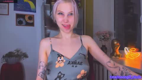 Snapshot of nicole_matt chatting on 01/09/26, 12:46 Nicole online show from 01/09/26, 12:46