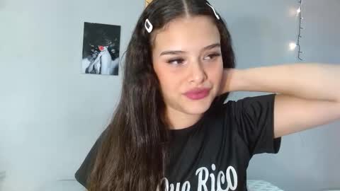 nicole_mayer01 online show from 10/17/25, 11:24