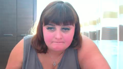 Snapshot of nicole_red__ chatting on 10/27/25, 05:28 Nicole online show from 10/27/25, 05:28