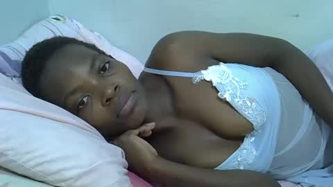 nicoleberry254 online show from 02/04/25, 08:24