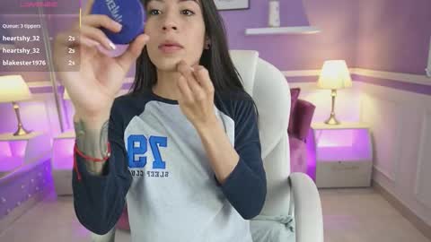 Nicole Crawft online show from 10/06/25, 07:33