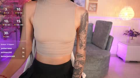 Nicole Crawft online show from 11/10/25, 07:57