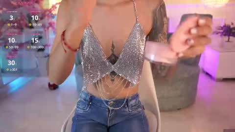 Nicole Crawft online show from 11/22/25, 08:19