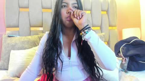 Snapshot of nicolee_fisherr chatting on 04/10/26, 06:18 nicolee_fisherr online show from 04/10/26, 06:18