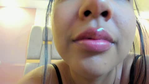 Snapshot of nicolee_fisherr chatting on 04/16/26, 04:24 nicolee_fisherr online show from 04/16/26, 04:24