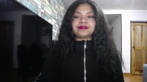 Nicole online show from 09/12/25, 11:37