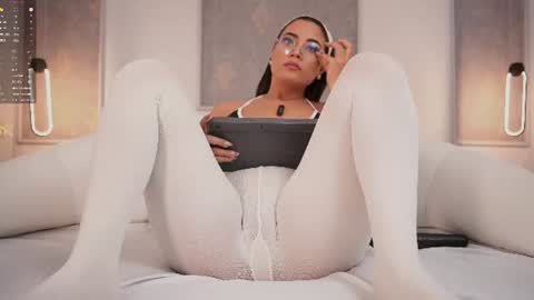 Snapshot of nicoleflorens chatting on 07/03/26, 07:53 Nicol Flores GMT-5 1530-2200 online show from 07/03/26, 07:53