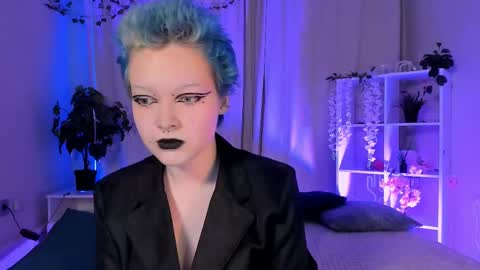 Snapshot of nicolefloret chatting on 12/12/24, 02:00 Nicole online show from 12/12/24, 02:00