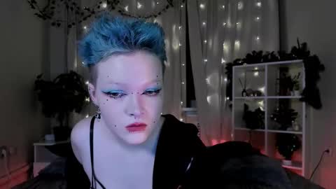 Snapshot of nicolefloret chatting on 12/26/24, 08:32 Nicole online show from 12/26/24, 08:32