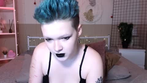 Snapshot of nicolefloret chatting on 12/31/24, 12:46 Nicole online show from 12/31/24, 12:46