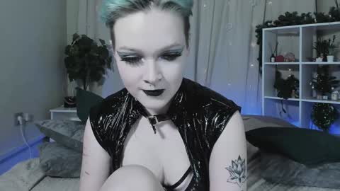 Snapshot of nicolefloret chatting on 01/11/25, 11:46 Nicole online show from 01/11/25, 11:46