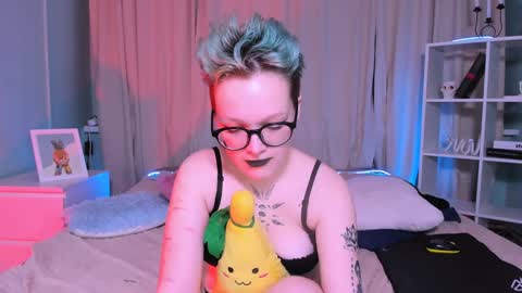 Snapshot of nicolefloret chatting on 01/18/25, 12:35 Nicole online show from 01/18/25, 12:35