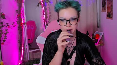 Snapshot of nicolefloret chatting on 02/01/25, 03:19 Nicole online show from 02/01/25, 03:19